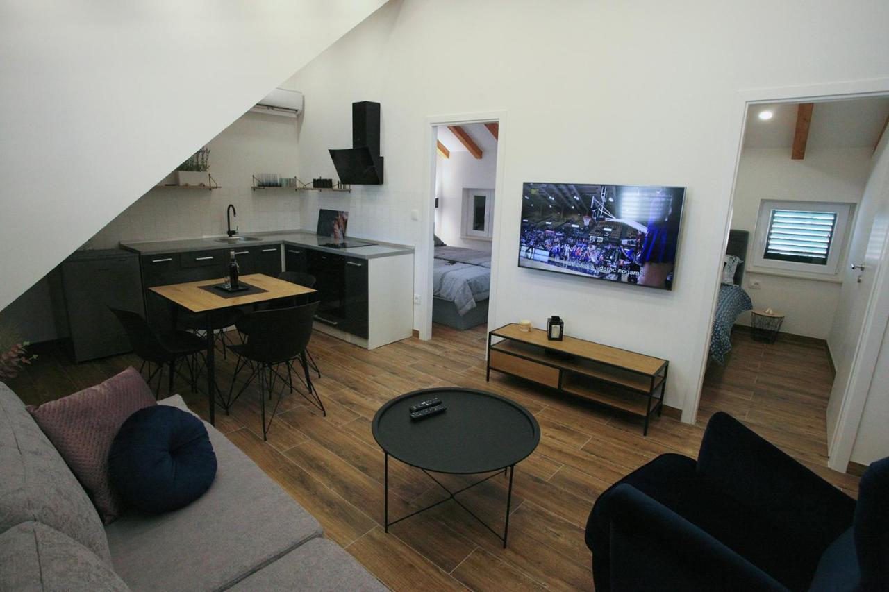 New Split Central Apartments Jakov & Niko Esterno foto