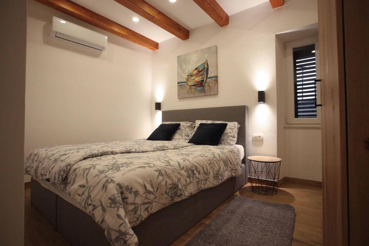New Split Central Apartments Jakov & Niko Esterno foto